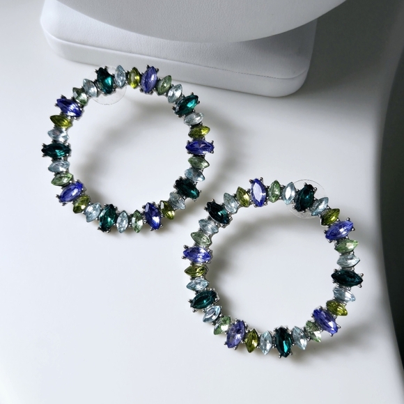 Elegant Multicolor Glasd Stones Hoop Earrings - Picture 3 of 16